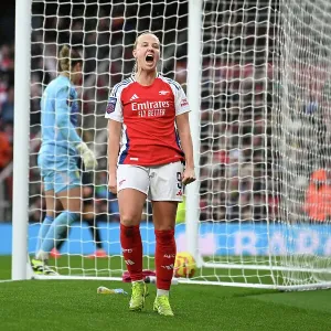 Arsenal v Aston Villa - Barclays Women's Super League Arsenal v Aston Villa - Barclays Women's Super League