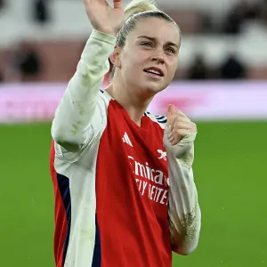 Arsenal v Aston Villa - Barclays Women's Super League Arsenal v Aston Villa - Barclays Women's Super League