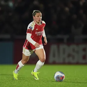 Arsenal Women Prints: Arsenal Women v Aston Villa Women / CC 2023-24