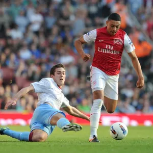 Season 2011-12 Photo Mug Collection: Arsenal v Aston Villa - 2011-12