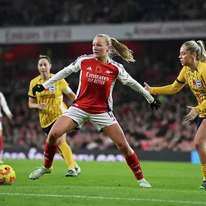 Arsenal v Brighton & Hove Albion - Barclays Women's Super League Arsenal v Brighton & Hove Albion - Barclays Women's Super League