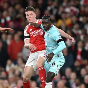 Arsenal v Burnley Print - Emirates Stadium Match Arsenal v Burnley Print - Emirates Stadium Match