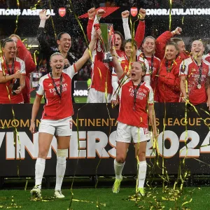 Arsenal v Chelsea - FA Women's Continental Tyres League Cup Final