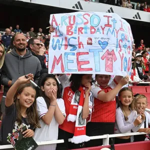 Arsenal v Manchester City - Barclays Women's Super League LONDON, ENGLAND - SEPTEMBER 22: during the Barclays Women's Super League match between Arsenal and Manchester City at Emirates Stadium on September 22, 2024 in London, England