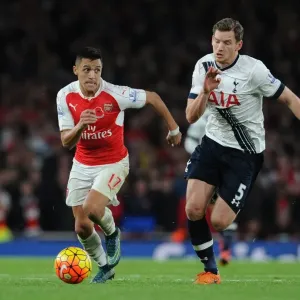 Arsenal v Tottenham Hotspur 2015-16 Print