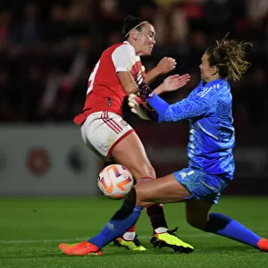 Arsenal vs. Ajax: A Clash in the UEFA Women's Champions League - Caitlin Foord and Lize Kop Collide