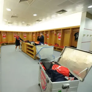 Arsenal vs. Aston Villa: Kit Men Ready for Premier League Clash (2015-16) Arsenal vs. Aston Villa: Kit Men Ready for Premier League Clash (2015-16)