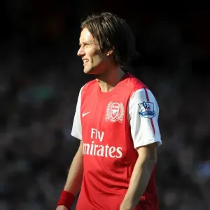 Arsenal vs Aston Villa: Premier League Showdown at Emirates Stadium (2011-12)