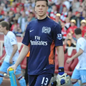 Arsenal vs Aston Villa: Premier League Showdown at Emirates Stadium (2011-12)