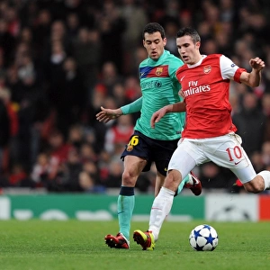 Arsenal vs Barcelona: Robin van Persie vs Sergio Busquets - Arsenal Leads 2:1 in UEFA Champions League