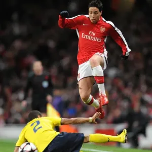 Arsenal vs. Barcelona: Samir Nasri vs. Daniel Alves - Thrilling 2:2 Stalemate in the 2010 UEFA Champions League Quarterfinals