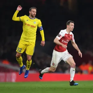 Arsenal vs BATE Borisov: Stephan Lichtsteiner Clashes with Igor Stasevich in Europa League Showdown Arsenal vs BATE Borisov: Stephan Lichtsteiner Clashes with Igor Stasevich in Europa League Showdown