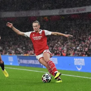 Arsenal vs. Bayern Munich: Tense Quarter-Final Clash in Women's Champions League