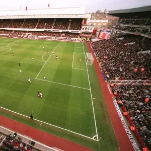 Arsenal vs Bolton Wanderers: 1-1 Draw at Highbury, 2006 FA Premiership Arsenal vs Bolton Wanderers: 1-1 Draw at Highbury, 2006 FA Premiership