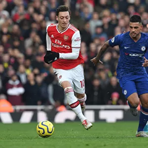 Arsenal vs. Chelsea Showdown: Ozil vs. Emerson Battle at the Emirates