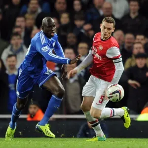 Arsenal vs Chelsea: Vermaelen Outmuscles Ba in Capital One Cup Clash Arsenal vs Chelsea: Vermaelen Outmuscles Ba in Capital One Cup Clash
