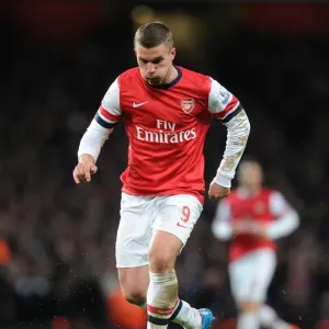 Arsenal vs. Crystal Palace: Premier League Showdown at Emirates Stadium, 2014