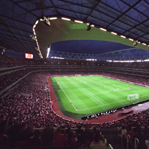 Arsenal vs Dinamo Zagreb: 2-1 Victory in the UEFA Champions League at Emirates Stadium, London (2006)