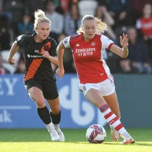 Arsenal vs Everton: FA WSL Showdown - A Clash of Stars: Maanum vs Christiensen