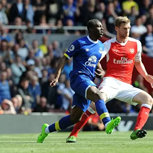 Arsenal vs. Everton: Per Mertesacker Shuts Down Arouna Kone