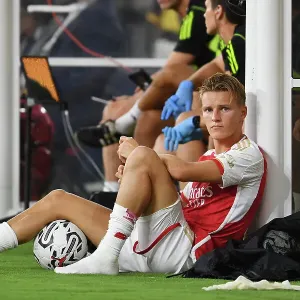 Arsenal vs. FC Barcelona: Pre-Season Clash at SoFi Stadium (2023)