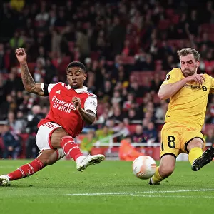 Arsenal vs. FK Bodo/Glimt: Tense Moment as Reiss Nelson Shoots in UEFA Europa League