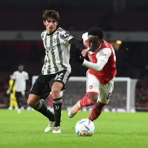 Arsenal vs Juventus: Cozier-Duberry Outmaneuvers Barbieri in 2022-23 Friendly