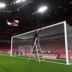 Arsenal vs Leeds United: FA Cup Third Round - Preparing for Kick-off at Emirates Stadium