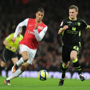 Arsenal vs Leeds United: Marouane Chamakh Clashes with Tom Lees in FA Cup Third Round