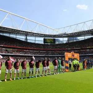 Arsenal vs Leeds United: Premier League Clash at Emirates Stadium (2021-2022) Arsenal vs Leeds United: Premier League Clash at Emirates Stadium (2021-2022)
