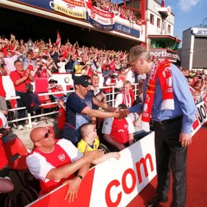 Arsenal vs Leicester City: FA Premiership Battle at Highbury, May 15, 2004 Arsenal vs Leicester City: FA Premiership Battle at Highbury, May 15, 2004