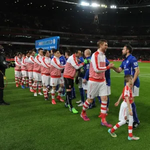 Arsenal vs Leicester City: Per Mertesacker and Matthew Upson Exchange Handshakes Before Kick-off (2015) Arsenal vs Leicester City: Per Mertesacker and Matthew Upson Exchange Handshakes Before Kick-off (2015)