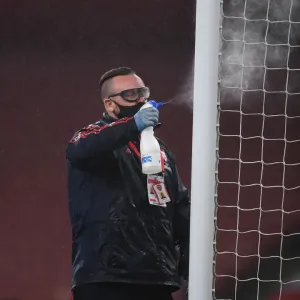 Arsenal vs Leicester: Sprayed Goalposts in Emirates Stadium - Premier League 2019-2020