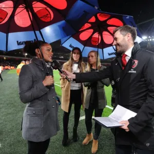 Arsenal vs. Liverpool: Alex Scott's Half-Time Interview (2015/16) Arsenal vs. Liverpool: Alex Scott's Half-Time Interview (2015/16)