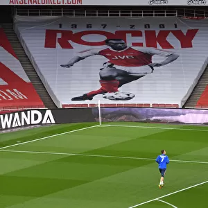 Arsenal vs Liverpool: Emirates Stadium Face-Off in Empty Seats Amidst COVID-19 Restrictions - Bernd Leno's Focused Pre-Game Routine (2020-21)