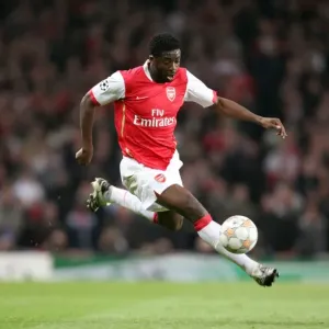 Arsenal vs. Liverpool: Kolo Toure's Battle in the Champions League Quarters, 1-1 Stalemate at Emirates Stadium (2008)