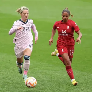 Arsenal vs Liverpool: Nobbs vs Hinds in FA Womens Super League Clash