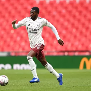 Arsenal vs Liverpool Showdown: Ainsley Maitland-Niles in Action - FA Community Shield 2020-21: A Battle at Wembley