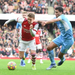 Arsenal vs Manchester City: Martin Odegaard vs Rodri - Premier League Clash at Emirates Stadium