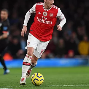 Arsenal vs Manchester City: Mesut Ozil in Action at the Emirates Stadium (Premier League 2019-20)