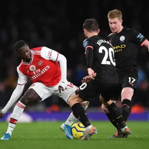 Arsenal vs Manchester City: Pepe Takes on De Bruyne and Silva in Premier League Clash (December 2019) Arsenal vs Manchester City: Pepe Takes on De Bruyne and Silva in Premier League Clash (December 2019)