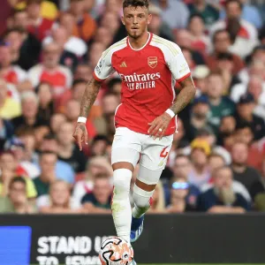 Arsenal vs Manchester City: Premier League Battle at the Emirates (2023-24) Arsenal vs Manchester City: Premier League Battle at the Emirates (2023-24)