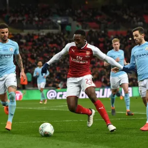 Arsenal vs Manchester City: Welbeck vs Kompany-Silva Battle at the Carabao Cup Final Arsenal vs Manchester City: Welbeck vs Kompany-Silva Battle at the Carabao Cup Final