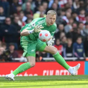 Arsenal vs Manchester United: Aaron Ramsdale in Action at the Emirates Stadium, Premier League 2021-22 Arsenal vs Manchester United: Aaron Ramsdale in Action at the Emirates Stadium, Premier League 2021-22