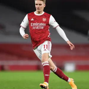 Arsenal vs Manchester United: Empty Battle at the Ghostly Emirates Stadium (2021)