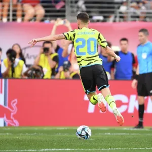 Arsenal vs Manchester United: Jorginho Scores the Penalty in Pre-Season Clash (2023-24)