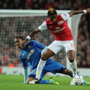 Arsenal vs. Marseille: Clash between Alex Song and Jordan Ayew in the 2011-12 UEFA Champions League