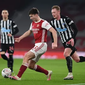 Arsenal vs Newcastle United: Kieran Tierney Tackles Sean Longstaff in FA Cup Clash Arsenal vs Newcastle United: Kieran Tierney Tackles Sean Longstaff in FA Cup Clash