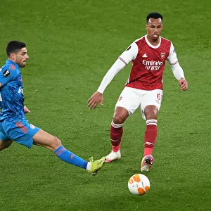 Arsenal vs. Olympiacos: Gabriel Magalhaes Faces Pressure in Empty Emirates Stadium - UEFA Europa League Round of 16