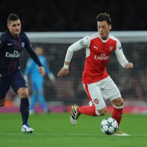 Arsenal vs. Paris Saint-Germain: Mesut Ozil vs. Marco Verratti Clash in 2016-17 Champions League Arsenal vs. Paris Saint-Germain: Mesut Ozil vs. Marco Verratti Clash in 2016-17 Champions League